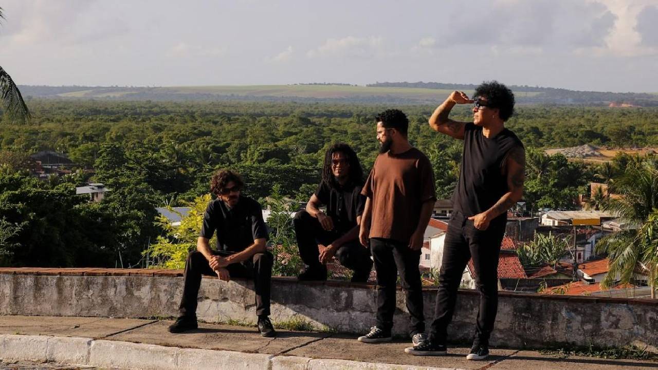 BANDA 'WIL COR E ELETROCORES' RECEBE A 'ZEFIRINA BOMBA' NO LANÇAMENTO DO ÁLBUM 'NINGUÉM VAI SE SALVAR' NESTE DOMINGO EM JP