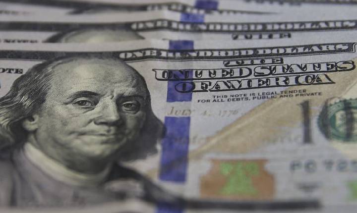 Dólar cai para R$ 5,36 com desaceleração do emprego nos EUA