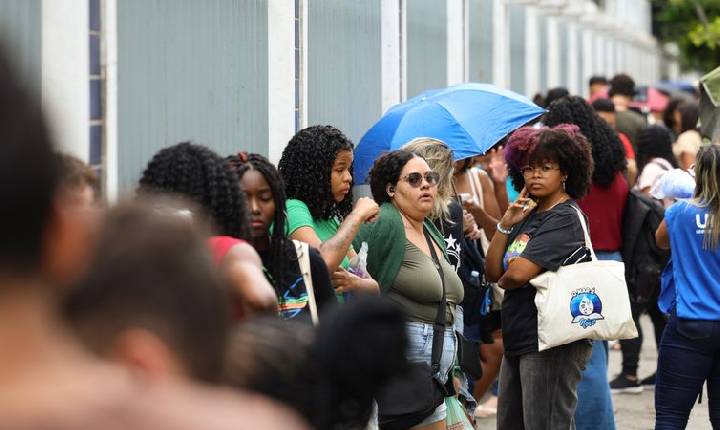 Enem 2025: Candidatos fazem provas do segundo dia até 18h30