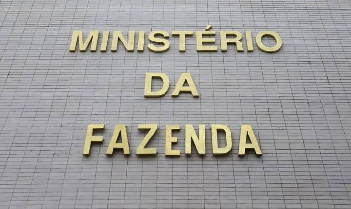 Fazenda comemora IPCA de 4,26% e projeta menor inflação do Plano Real