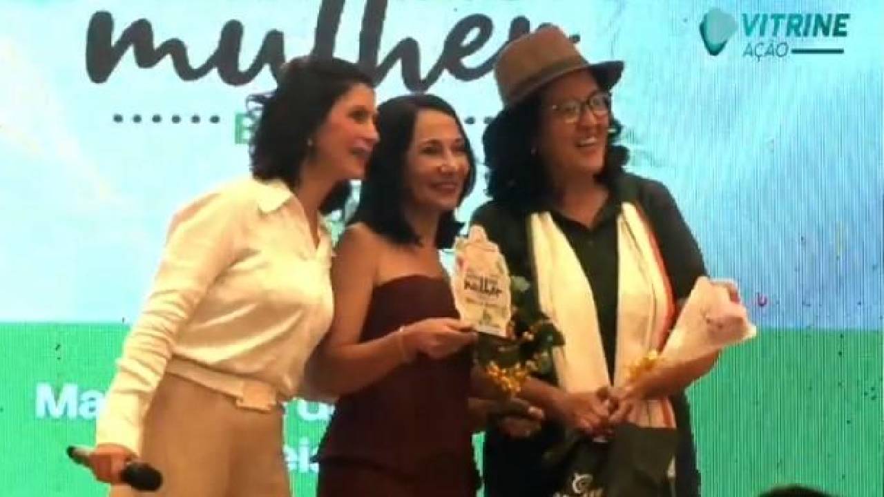 PRODUTORA DE CAFÉ DO BREJO PARAIBANO RECEBE TROFÉU EM EVENTO NACIONAL EM MINAS GERAIS