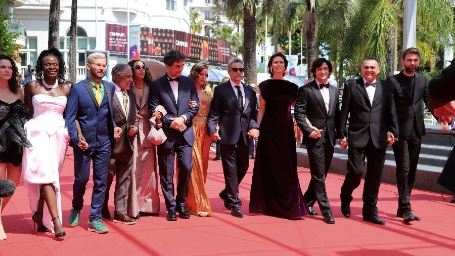 'O AGENTE SECRETO' ESTREIA EM CANNES E É OVACIONADO PELO PÚBLICO