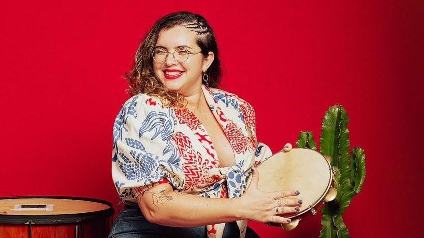 TAINÁ MACEDO ESTREIA NA MÚSICA COM O SHOW 'FOGO, FORRÓ Y AMOR' NO PRÓXIMO SÁBADO NO CAFÉ DA USINA, EM JOÃO PESSOA