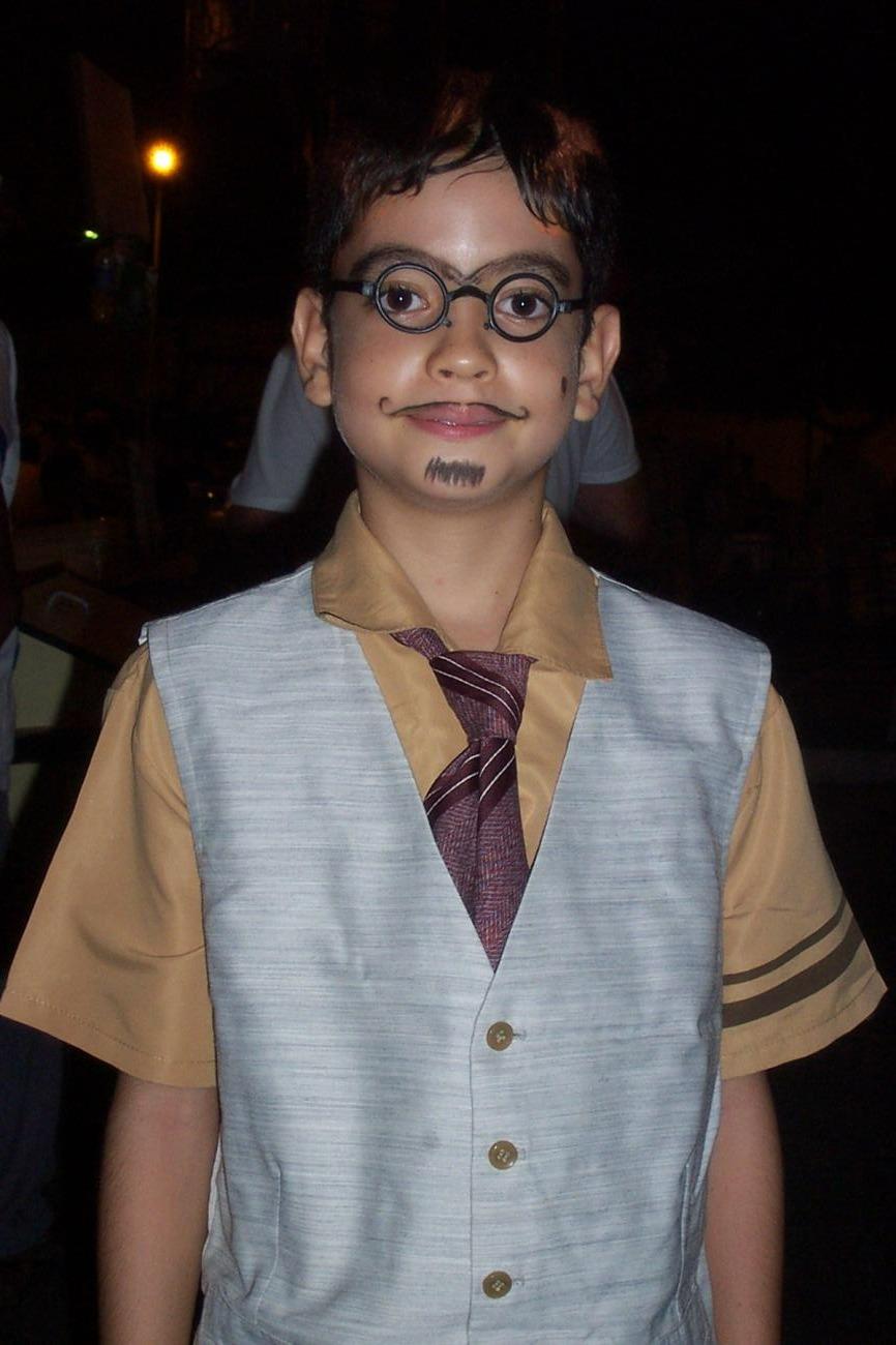 Hugo Campelo vestido de "cafuçuzin'. Foto: Divulgação/Bertrand Lira