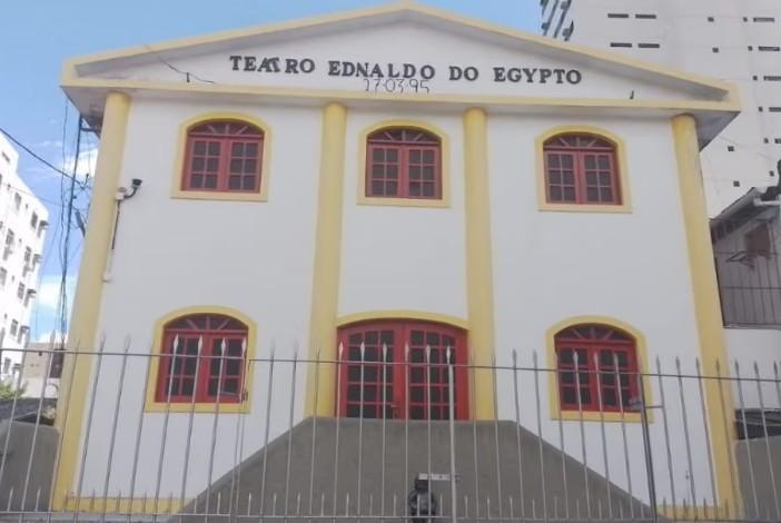 TEATRO EDNALDO DO EGYPTO TEM OPÇÃO DE PEÇA INFANTIL E COMÉDIA NESTE DOMINGO; VEJA VÍDEO DA ATRIZ LETÍCIA RODRIGUES