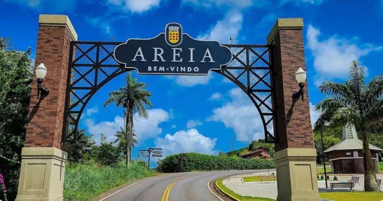 AREIA REALIZA FESTIVAL DE FLORES A PARTIR DESTA 6ª NO HOTEL BRUXAXÁ; A ENTRADA É DE GRAÇA!