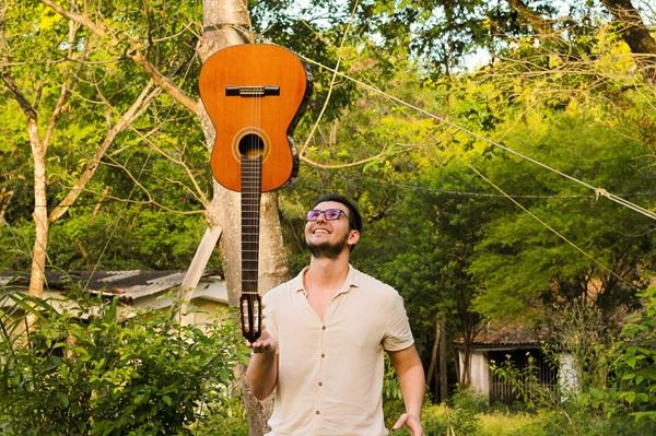 LUCAS GAIÃO FAZ SHOW 'EQUILIBRISTA EM SEIS CORDAS' NA PRÓXIMA 6ª NO CAFÉ DA USINA, EM JOÃO PESSOA