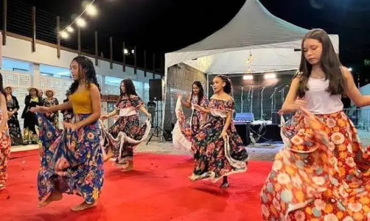 AREIA REALIZA FESTIVAL DE FLORES A PARTIR DESTA 6ª NO HOTEL BRUXAXÁ; A ENTRADA É DE GRAÇA!