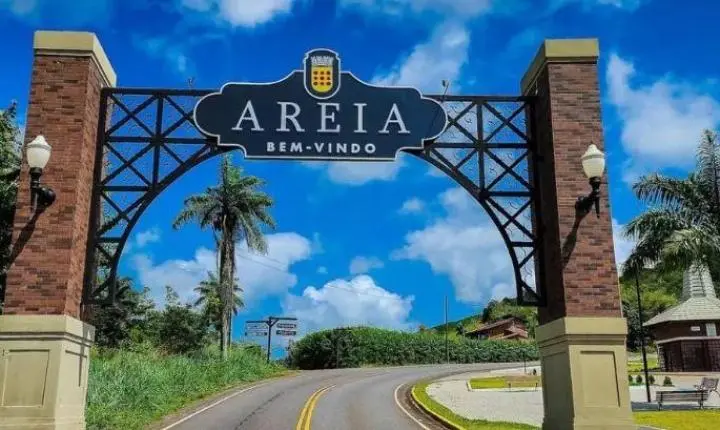 AREIA REALIZA FESTIVAL DE FLORES A PARTIR DESTA 6ª NO HOTEL BRUXAXÁ; A ENTRADA É DE GRAÇA!