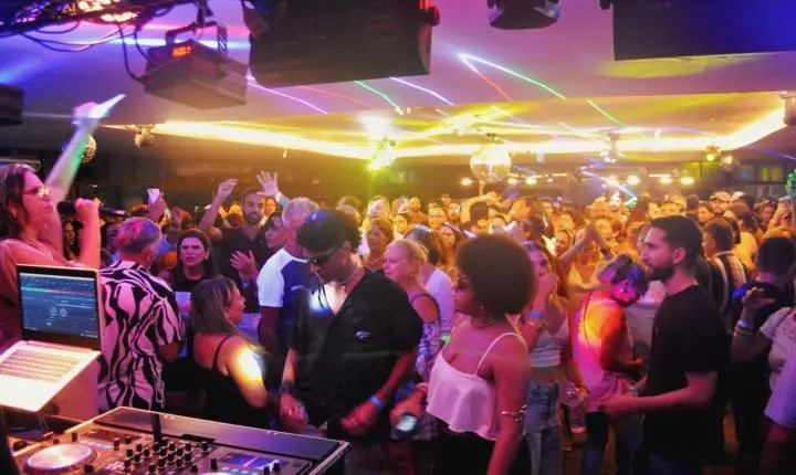 ASSUSTADO DE RUTH TERÁ EDIÇÃO ESPECIAL EM HOMENAGEM AO VINIL NESTA SEXTA, EM JOÃO PESSOA