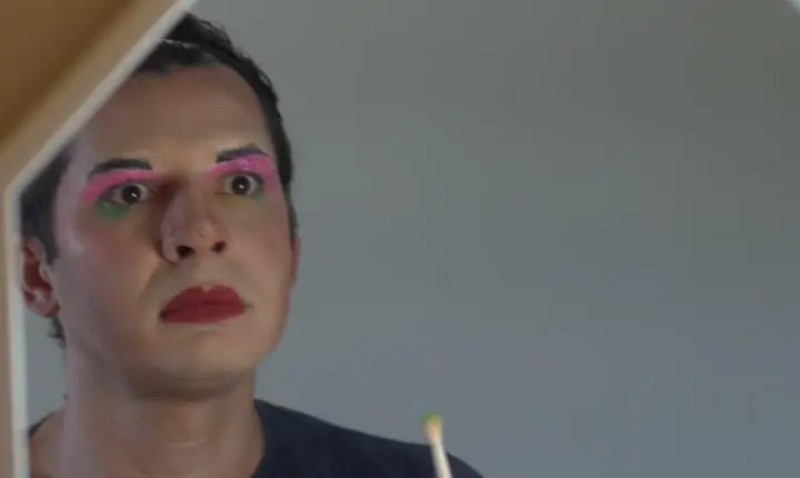 CURTA 'BAILE DRAG', VENCEDOR DO II PRÊMIO IFPB DE AUDIOVISUAL, SERÁ EXIBIDO NO CINE BANGÜÊ NESTE DIA 13